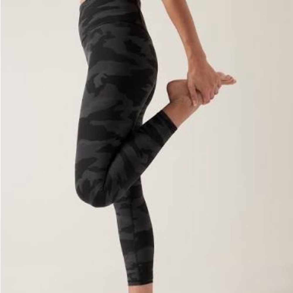 Athleta Elation Camo 7/8 Tights